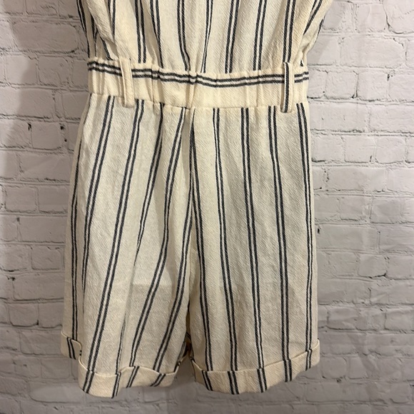 Zara cream & navy romper - Picture 8 of 8